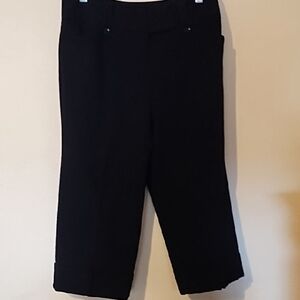 FIRST OPTION WOMEN CAPRI STRETCH PANTS, GREAT CONDITION.